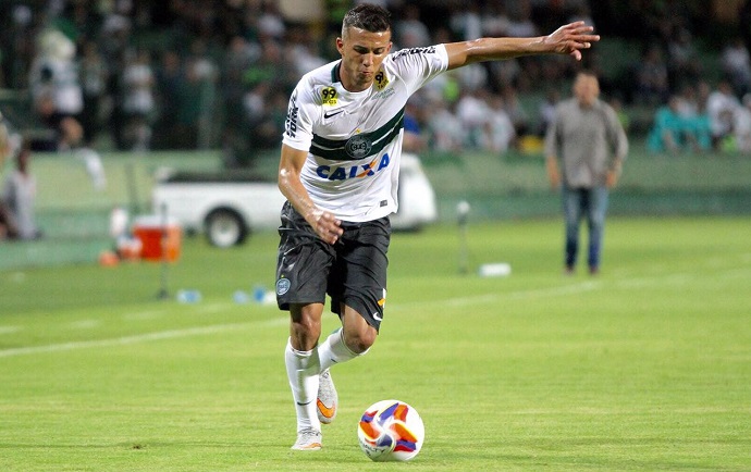 Guilherme Parede joga no Coritiba - Foto: Reprodu&ccedil;&atilde;o/Facebook Oficial